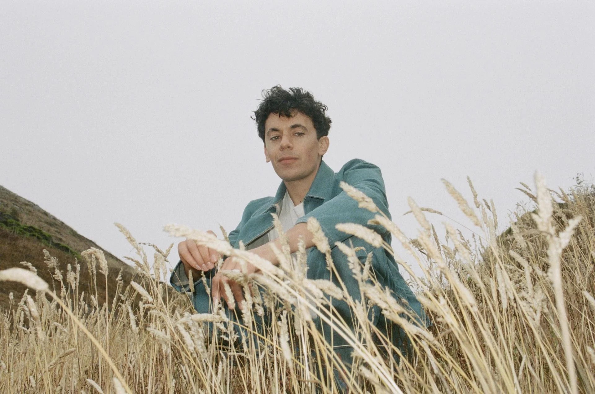 Windser announces self-titled debut album, unveils new single “Abandon”