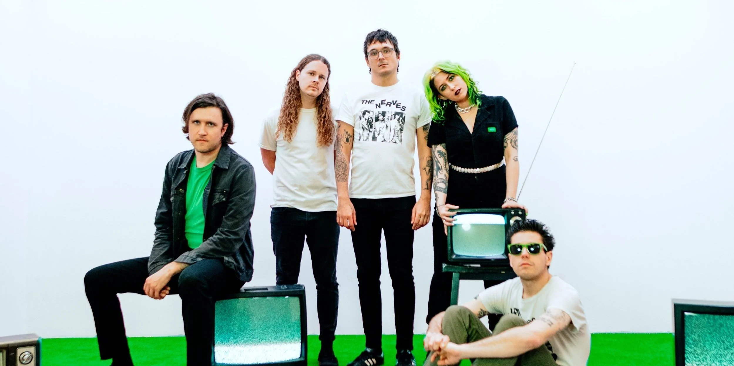 Frankie and the Witch Fingers release new single and accompanying video game