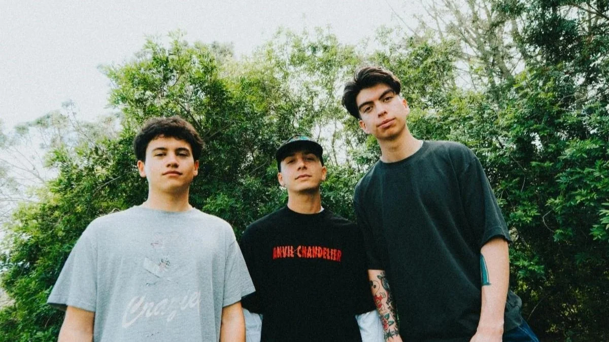 Super Sometimes release new single “Make Up Stories” 