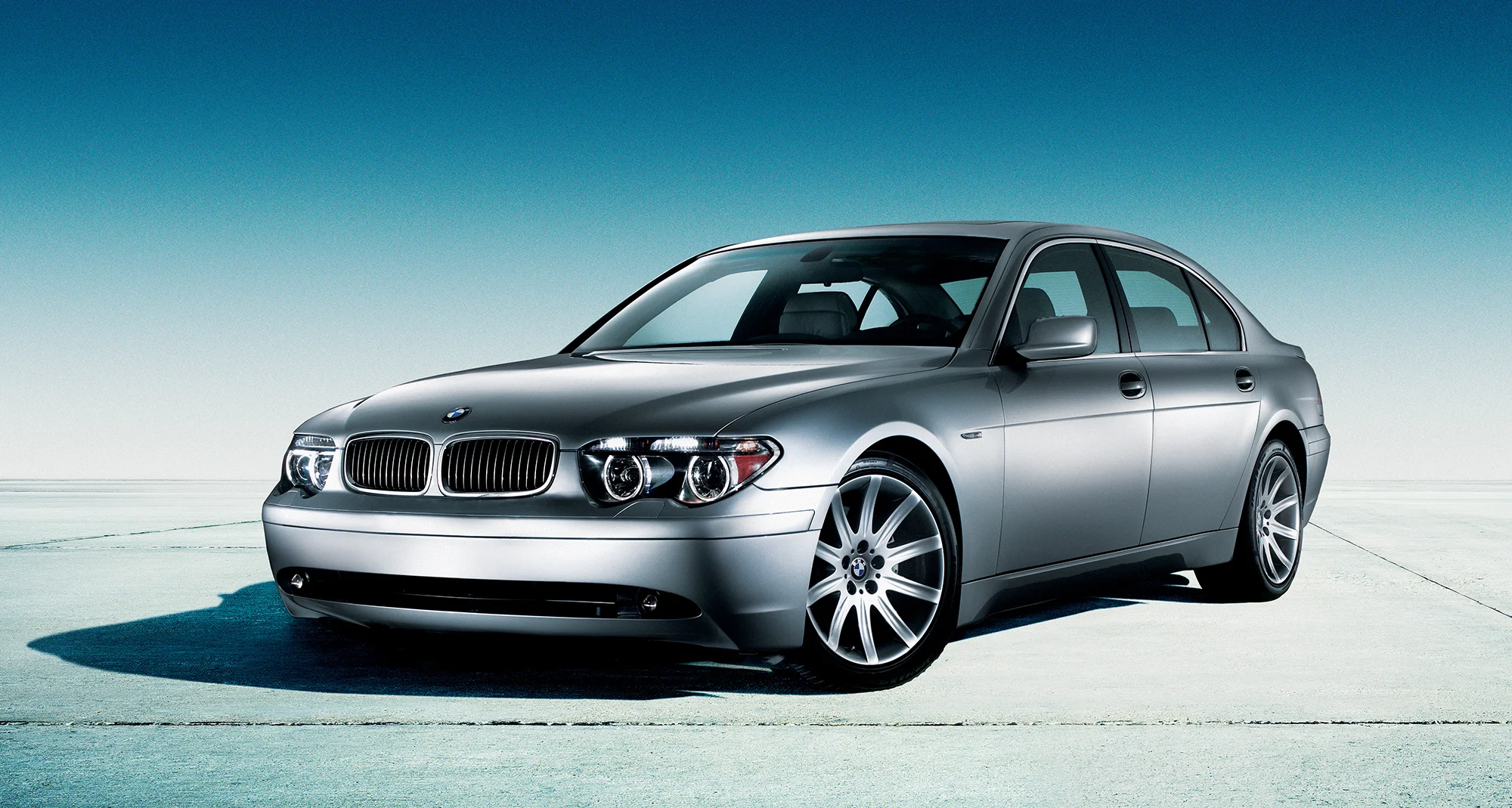 bmw 745comp.jpg