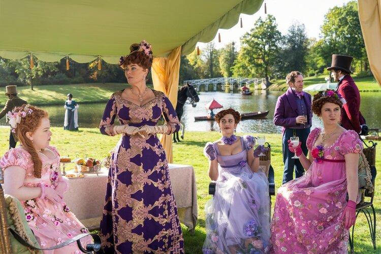 Bridgerton-Costume-Designer-vogue-301120-credit-Netflix-3.jpg