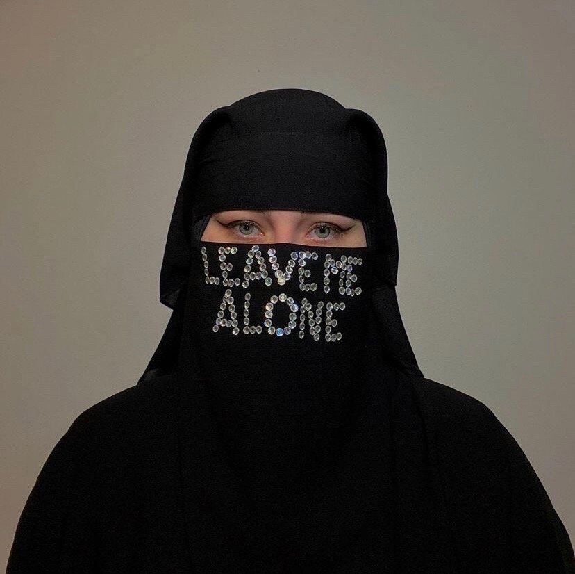A Muslim Blogger’s response to France’s Sepratist Laws via Instagram @seoshiee