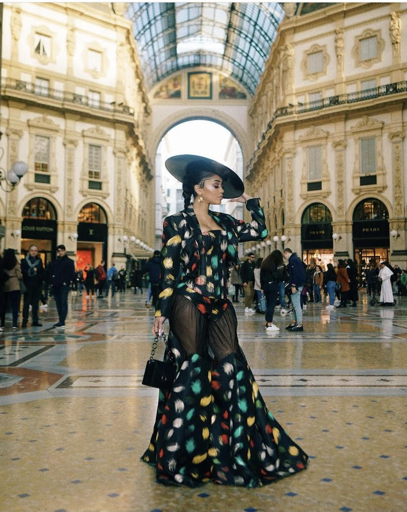 Saweetie in HARRY HALIM Paris prêt-à-couture paired with a RENAUD PELLEGRINO handbag.  Photo: @saweetie