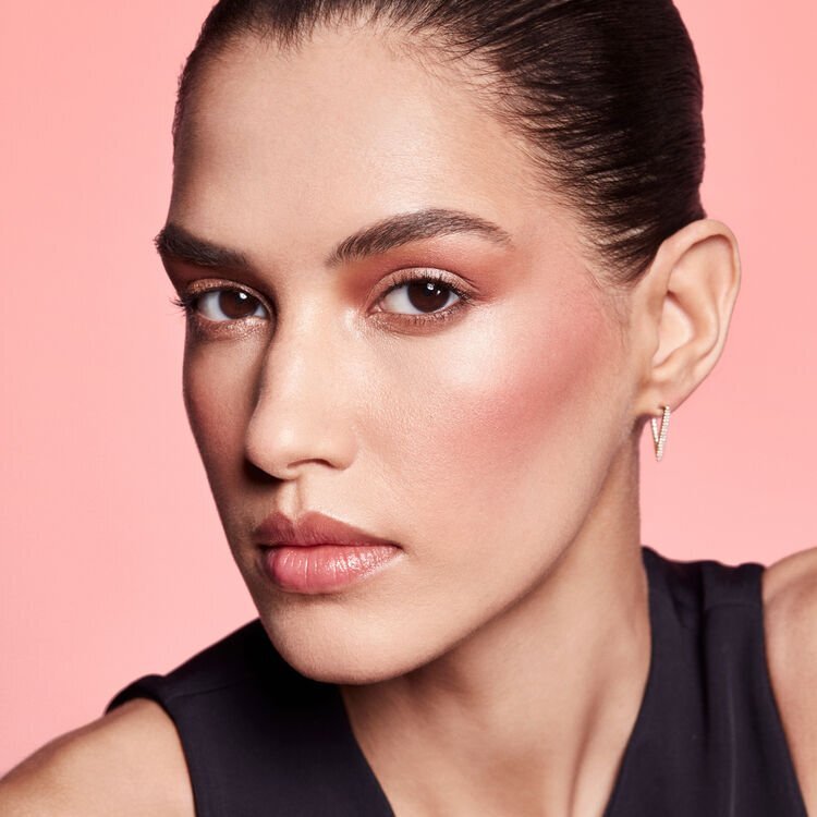 NARS_SU21_OrgasmMoment_PDPCrop_Astrid_FullLook_Cheek_Blush_GLBL_Square.jpg