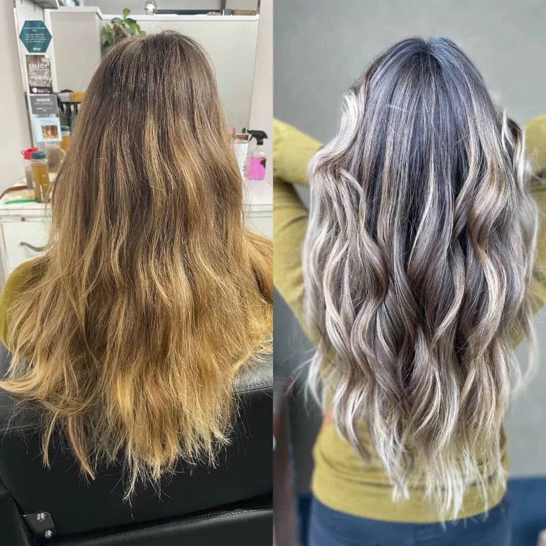 Check out this before and after from our very own Gwen 💛💛 Can you say TRANSFORMED?! @awaken.wellness.wise you've done it again! 

#balayage #puyallupsalon #elisensalonandspa #beforeandafter