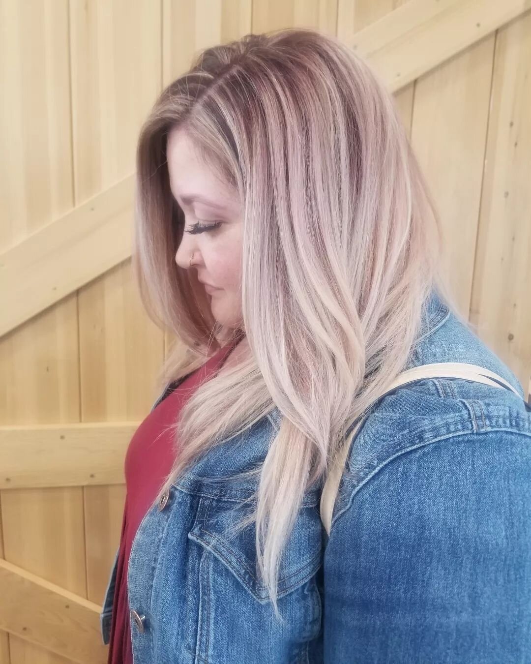 From the Copper Queen to the blonde of her dreams! 😍 Lightening hair can be a challenge, but it can be a fun journey along the way. Who's next?! 

P.S. If you know this girl, she is always lookin' FABULOUS! Like this post if you LOVE her new look ❤️