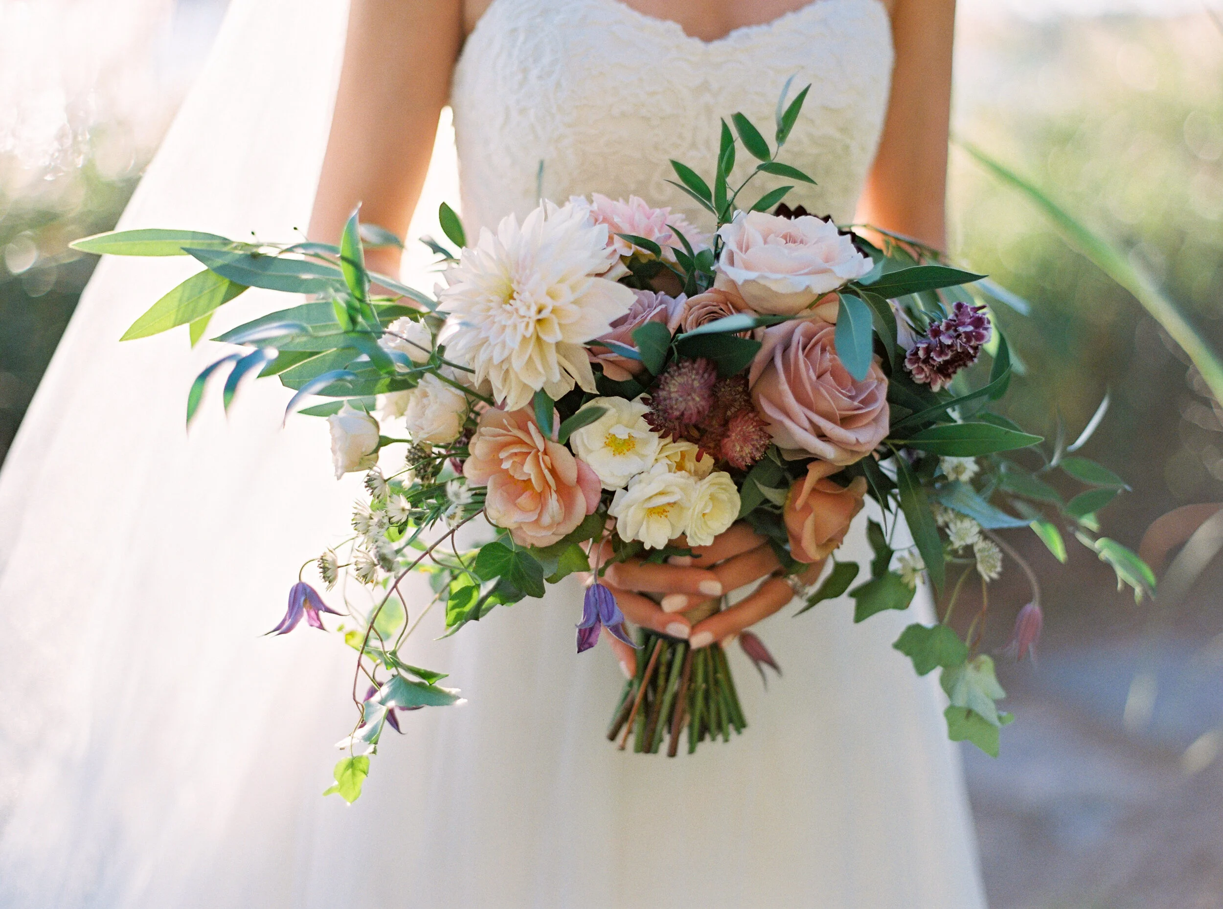 ROMANTIC FALL PRIVATE ESTATE WEDDING ON THE SEVERN RIVER