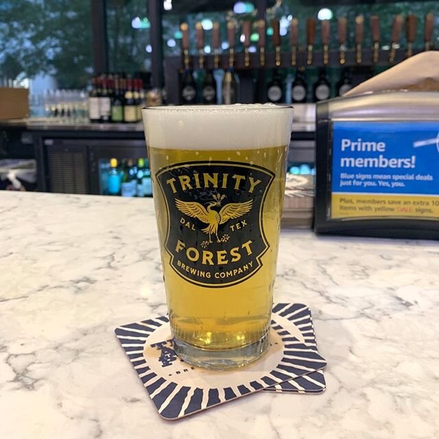 Sunday blues?! Fret not! We've got a fun start to your work week in store 🙌
Come out to @northsidedrafthouse on Tuesday starting at 9 pm for a pint night. We'll have the blonde on tap. Buy a beer and you get to keep this glass 🍺 See you there!
.
.
