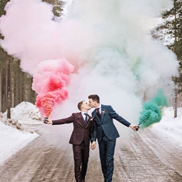 We hope everyone had a wonderful #mardigras2020 weekend! #LOVE 💞

Photographer | Yurika Photography 
Couple | @arnoderyst &amp; Axell&ouml;f .
.
.
.
.
.
.
.
#weddings #weddings #colour #weddingphotography #marriageequality #gayweddings #ontheday #we