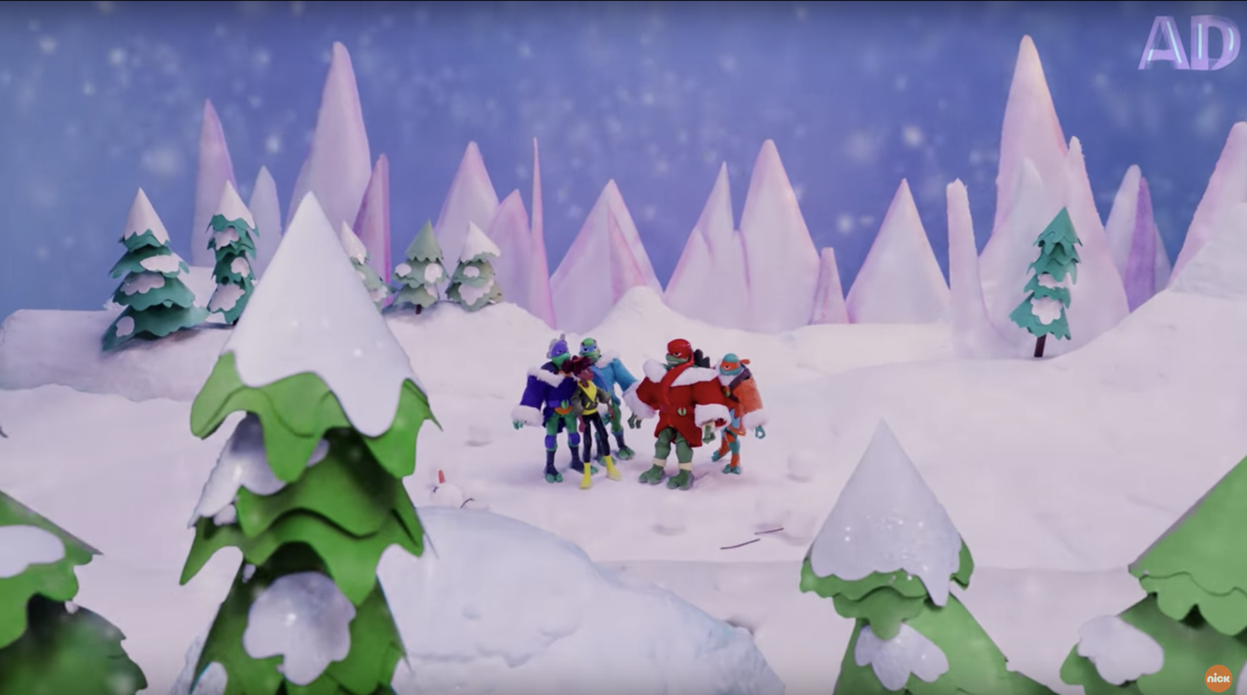 TMNT Action Figures FIGHT Snowmen! 