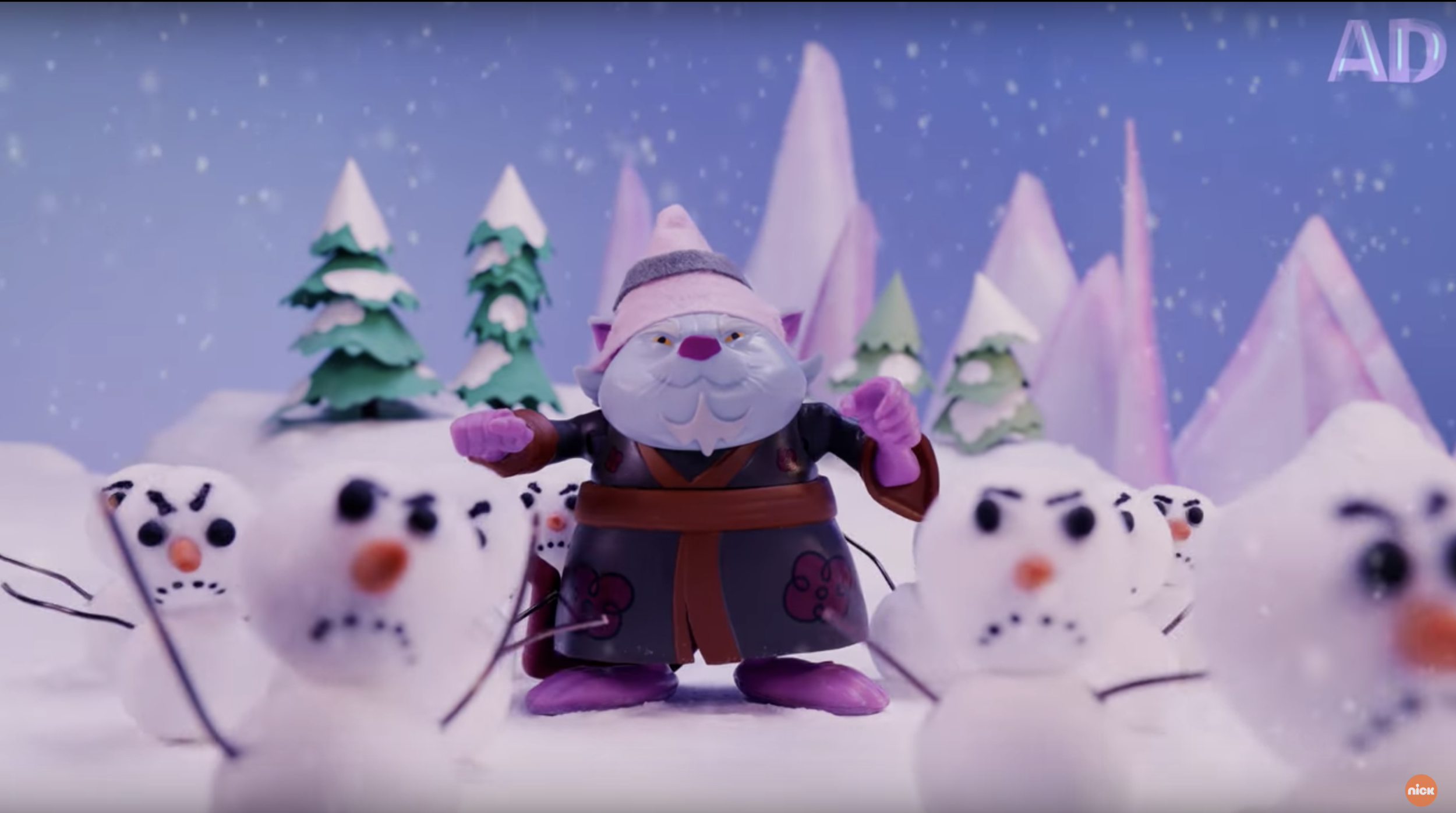 TMNT Action Figures FIGHT Snowmen! 