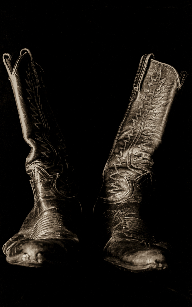 W9, CowBoy Boots Black