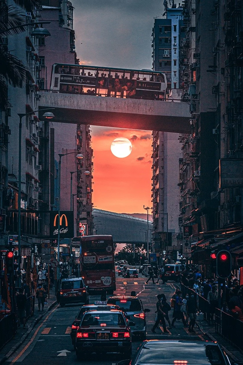 🌇 Hong Kong Sunset Magic 香港日落魅力

When the sun goes down, the city glows in brilliant shades of orange, red, and gold &mdash; truly breath-taking! 📸
✨ Can you guess the exact spot where these photos were taken in Hong Kong?

當夕陽徐徐落下，天際染上橙、紅與金色，整個城市都