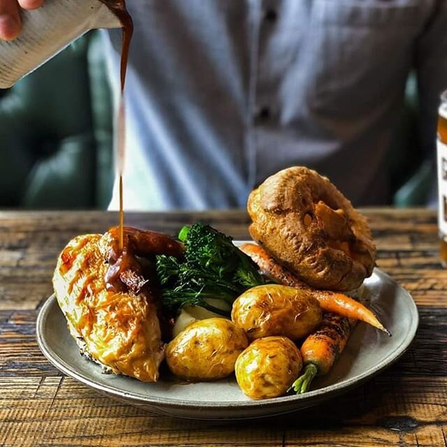 ROAST.

Next Sunday can't come soon enough.

Choose from a range of locally sourced outdoor reared meats cooked from the spit, served with seasonal veg and a belter of a Yorkshire pud.

To book a table, e-mail hello@gunnertavern.co.uk or telephone 01