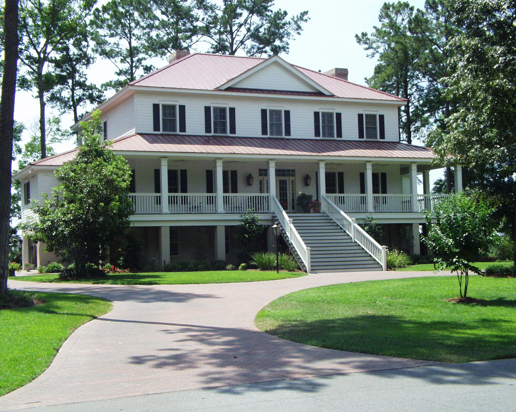 Thompson Home.JPG