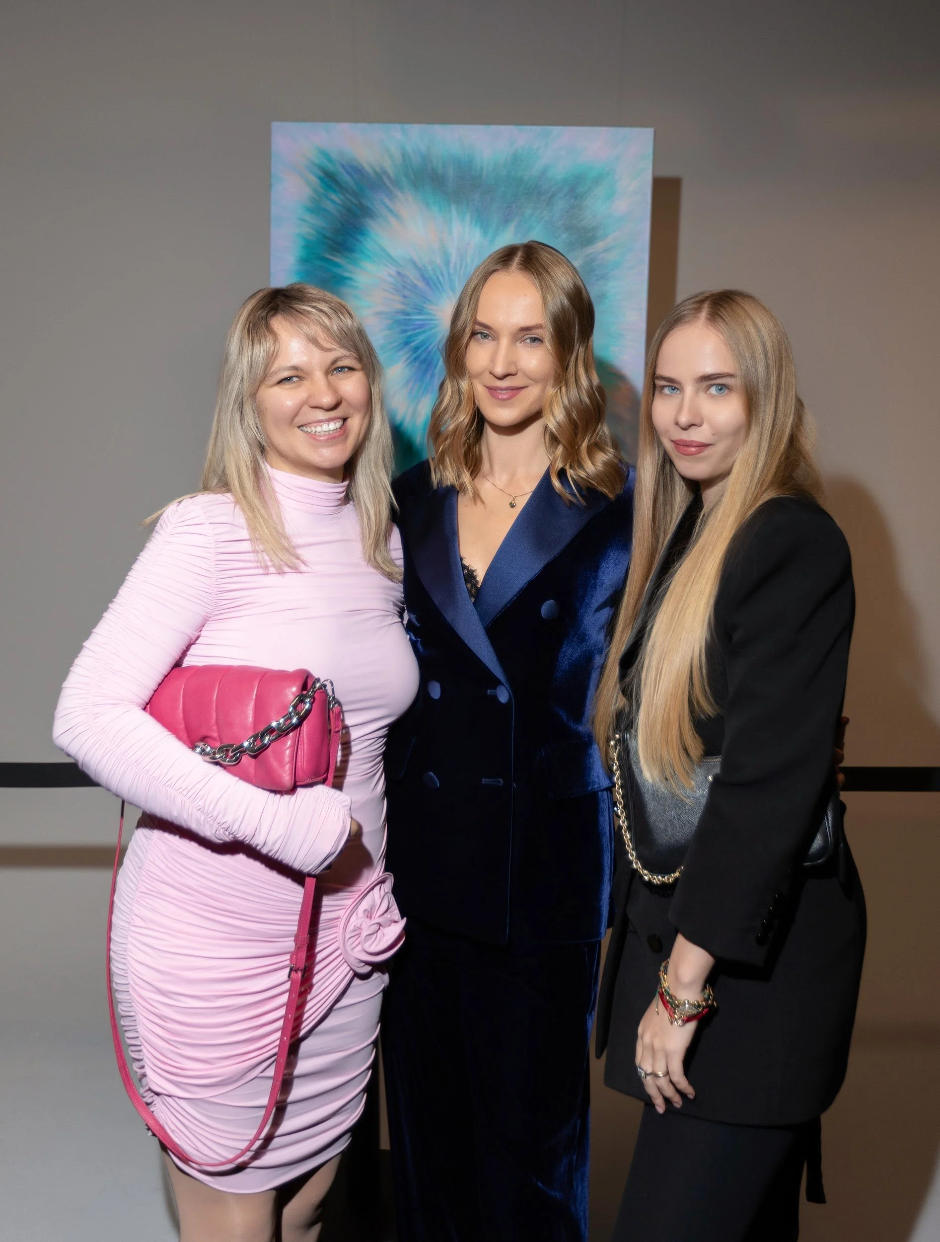 Portal series 25 - lauma survilo - vernissage (45).jpg