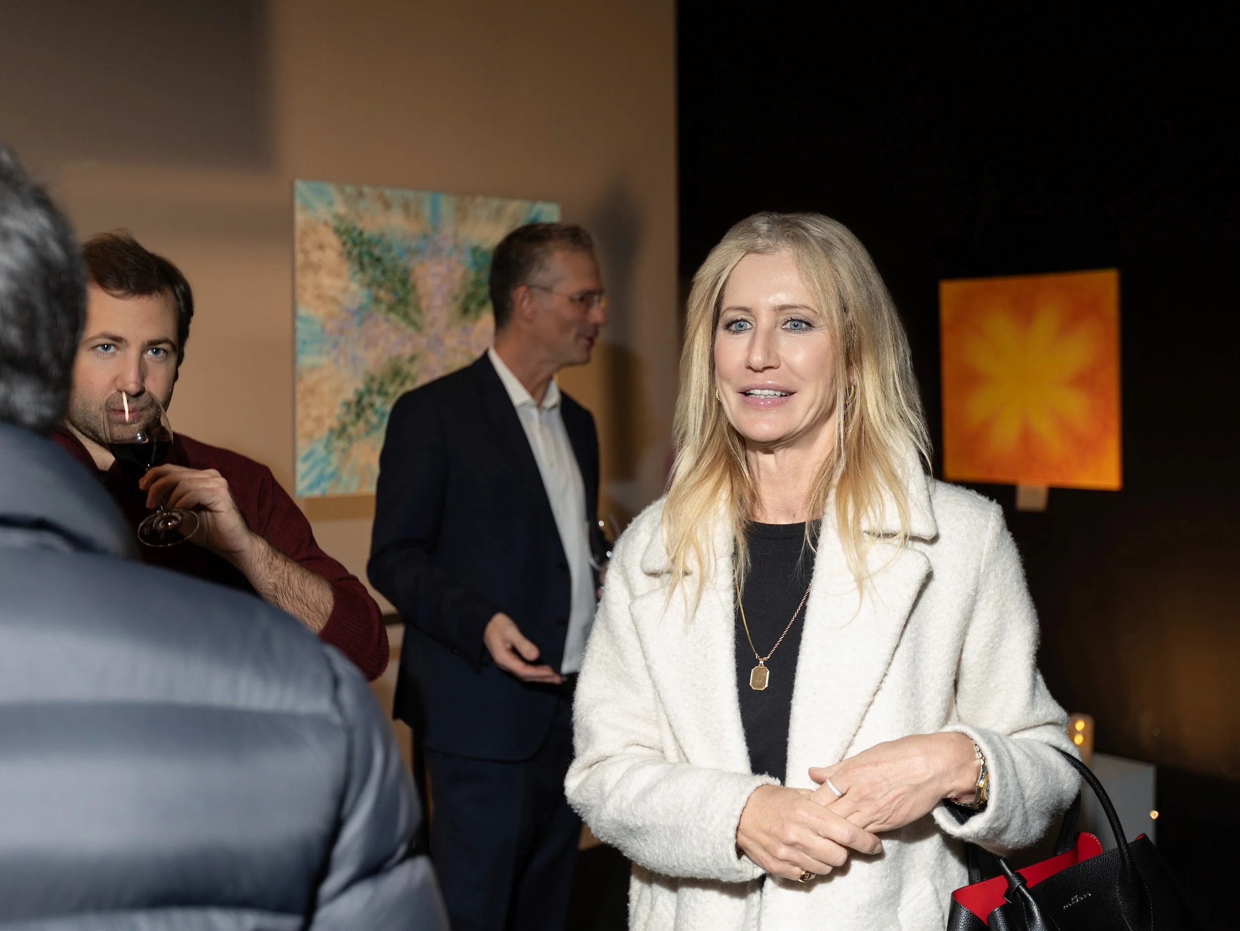 Portal series 25 - lauma survilo - vernissage (72).jpg