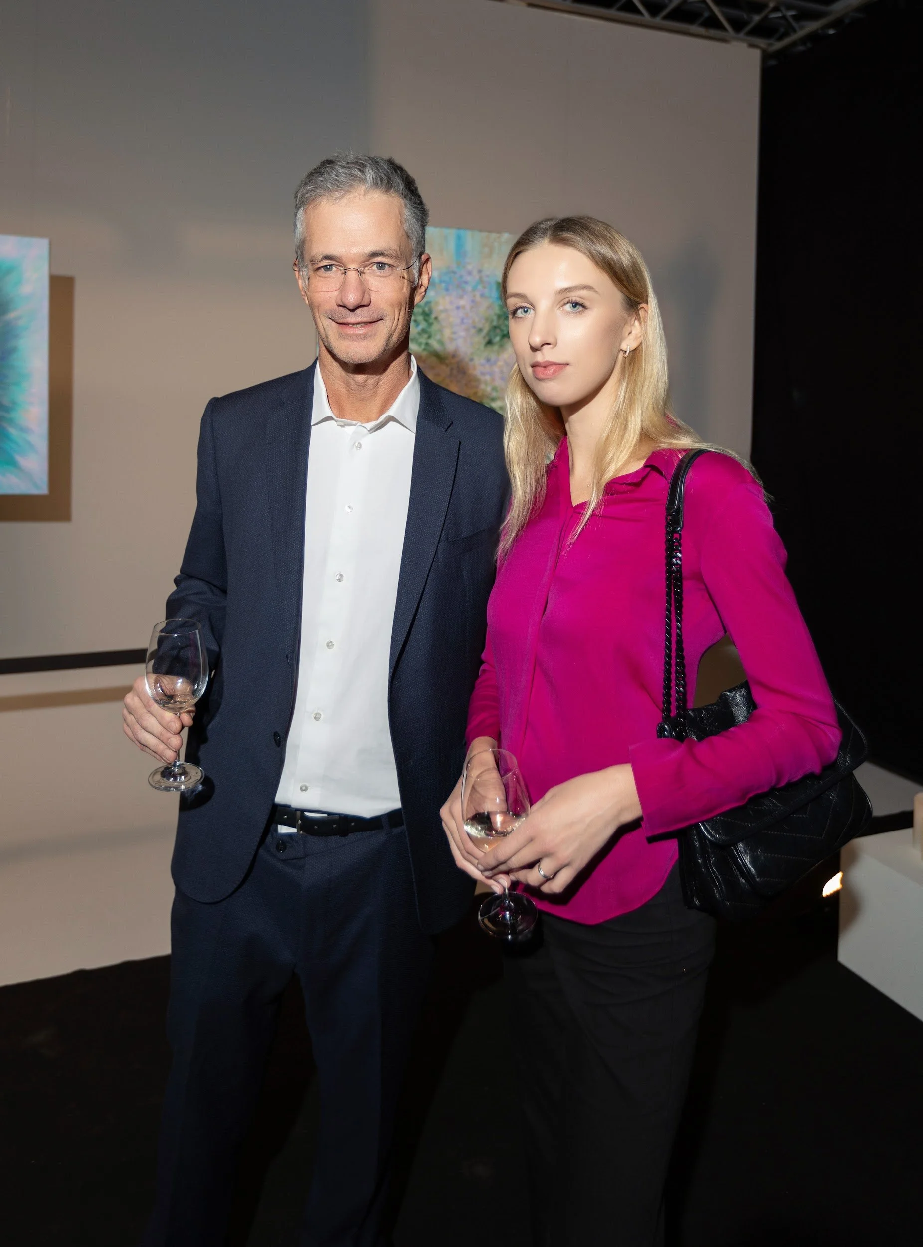 Portal series 25 - lauma survilo - vernissage (73).jpg