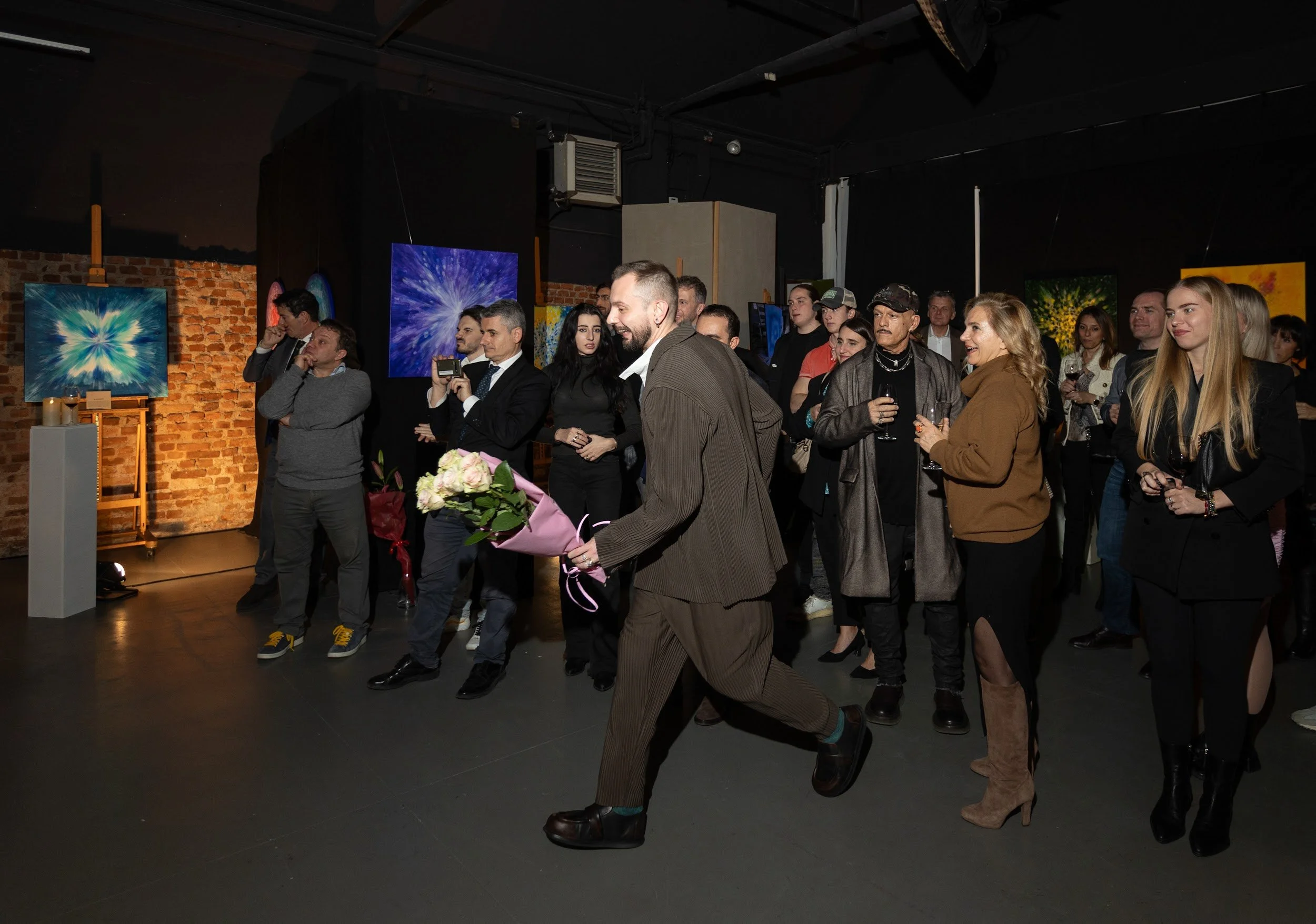 Portal series 25 - lauma survilo - vernissage (116).jpg