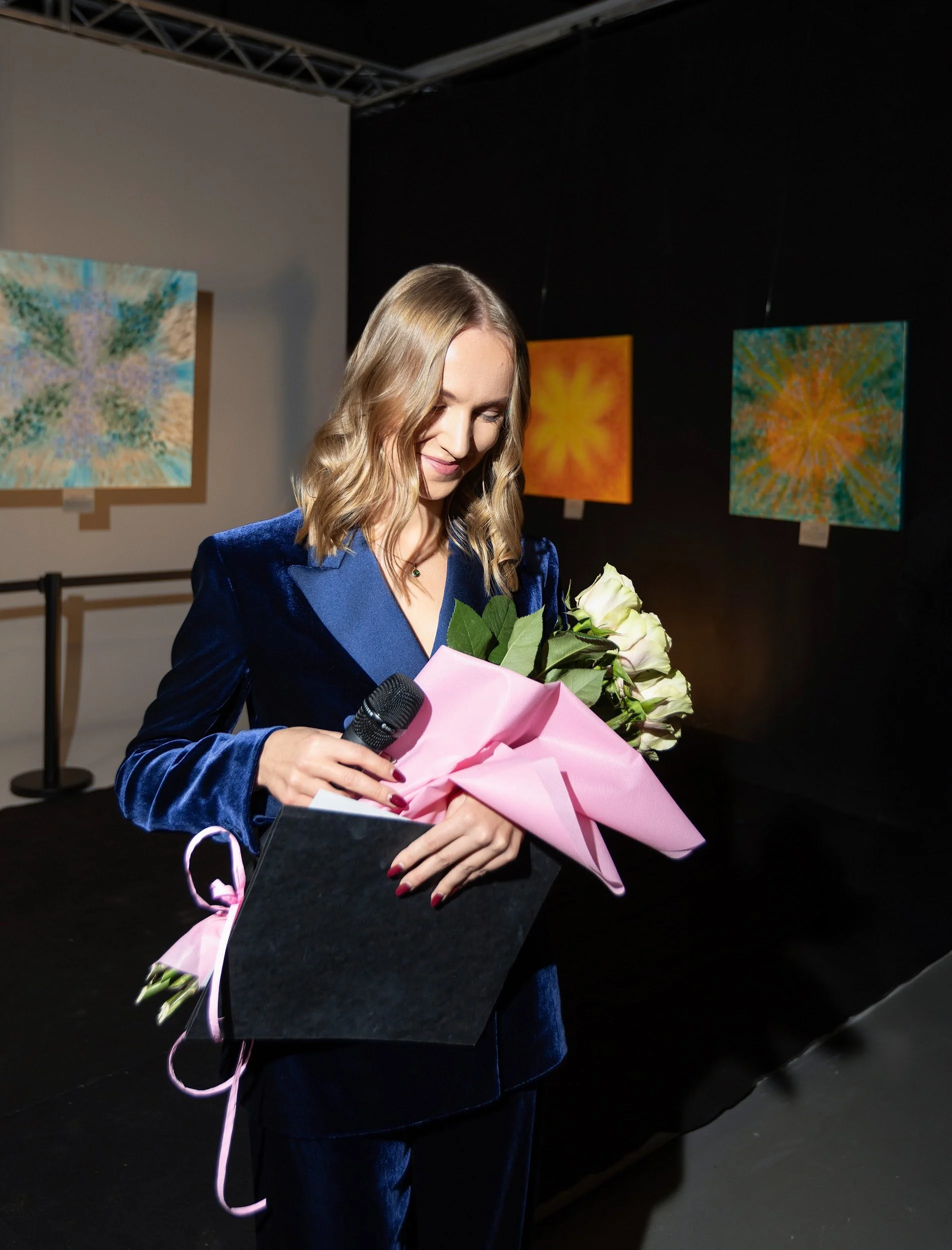 Portal series 25 - lauma survilo - vernissage (126).jpg