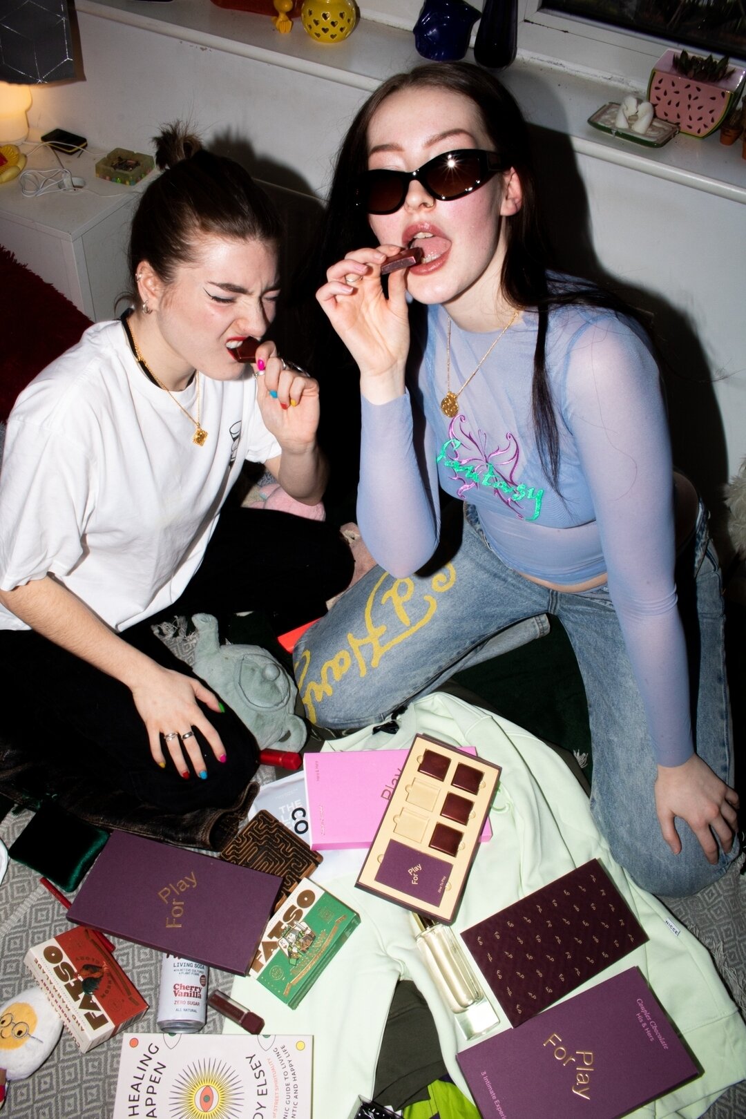 The 90s are back baby @thebrokemagazine thank you so much for featuring @for.play.chocolate.uk @for.play.chocolate in the Spring roundup 'Sh*t Our Founders Are Simping For 0.4'

#genz #90s #client #editorial #chocolate #PRwin #boutiquePR #tiktok #vir