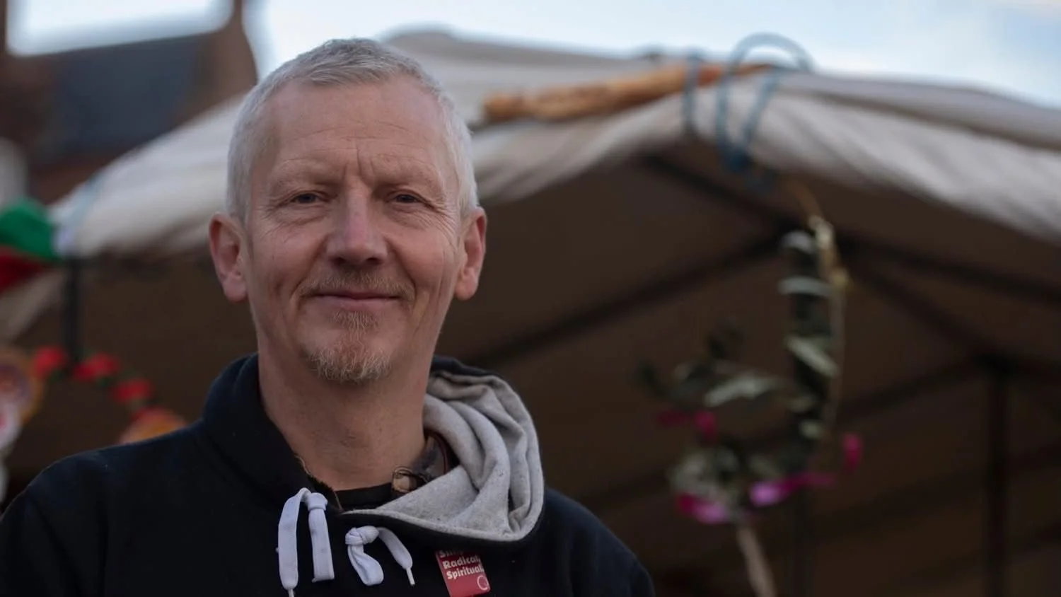 A Tent on the Beach, a Peg in the Ground: Practising Solidarity in Portobello
