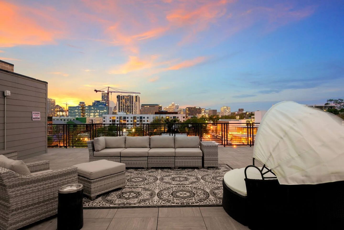 The Ultimate Guide to Vacation Rental Options for Bachelorette Parties in Austin, Texas