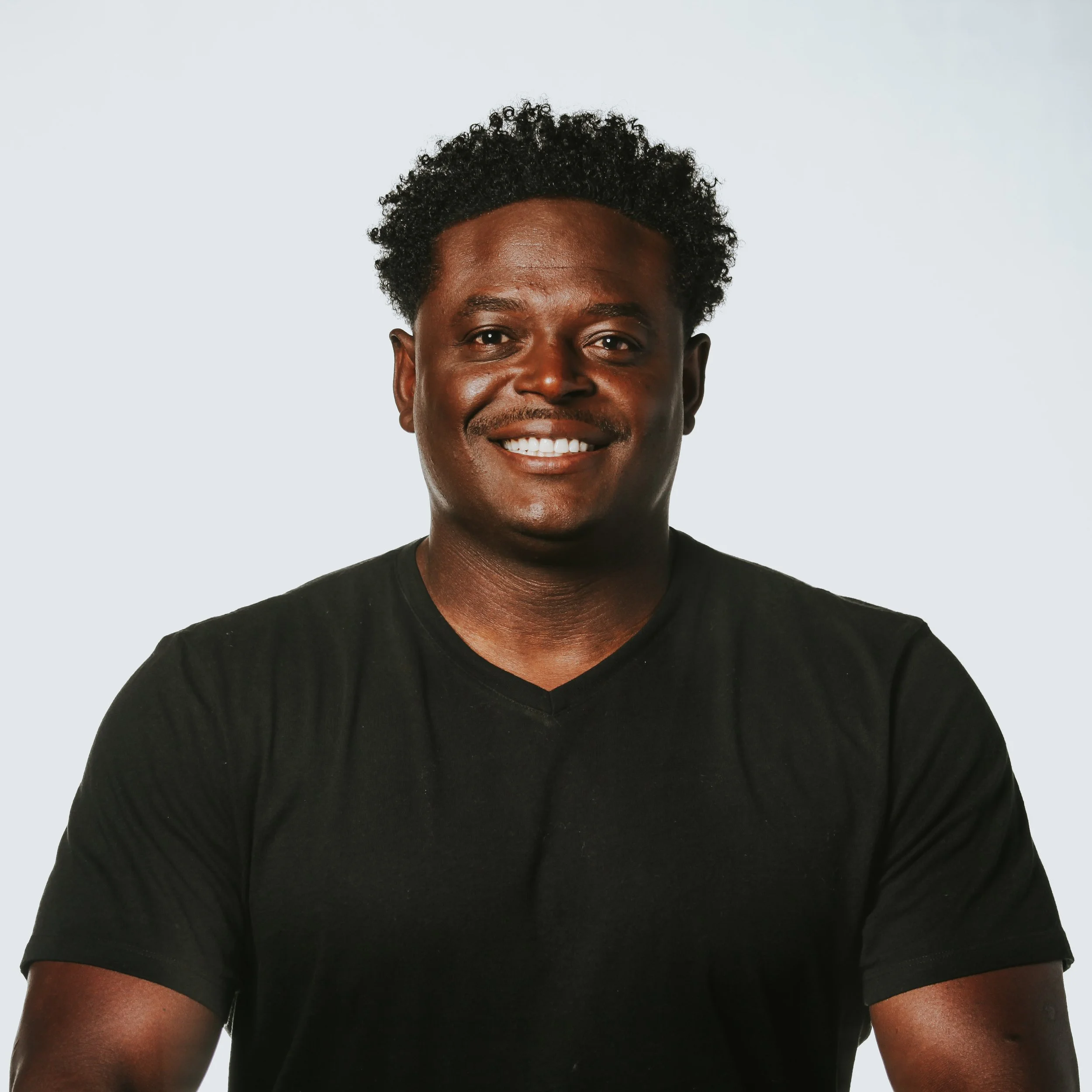 Episode 216 - How to Heal Our Racial Divide with Derwin Gray