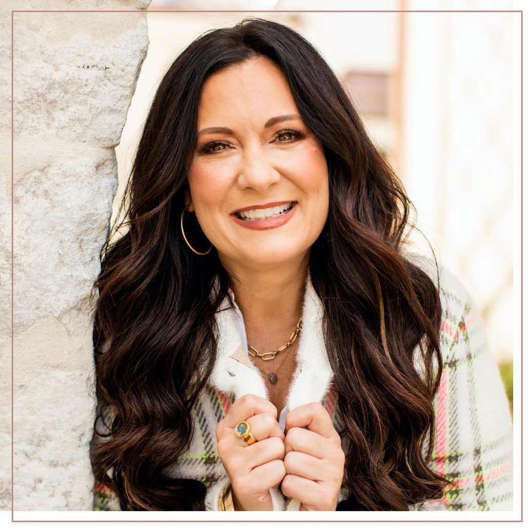 Episode 261-Good Boundaries and Goodbyes with Lysa TerKeurst
