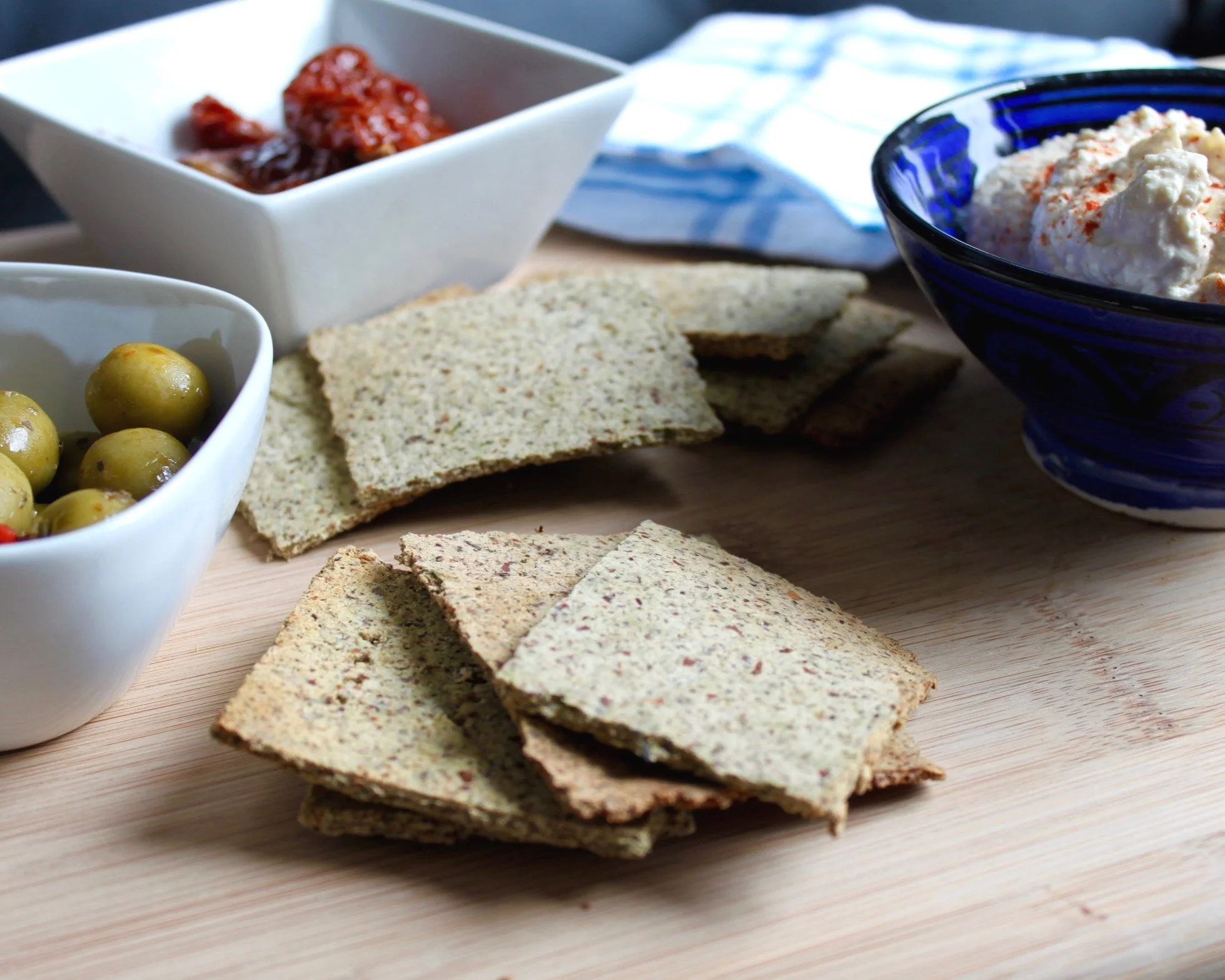Almond+%26+Flax+Crackers+Nourish+by+Rebecca.jpg