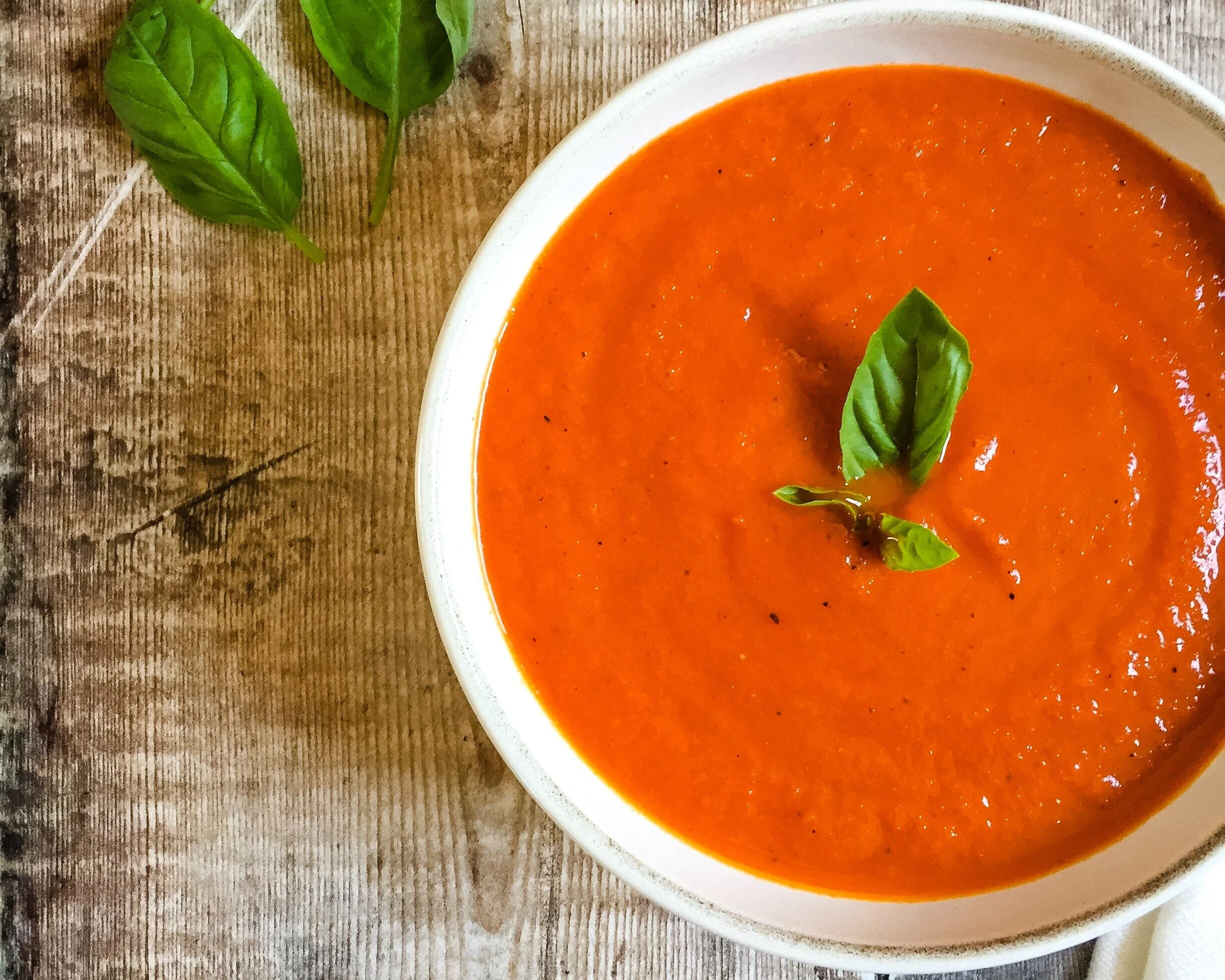 Roast+Red+Pepper+%26+Tomato+Soup+Nourish+by+Rebecca.jpg
