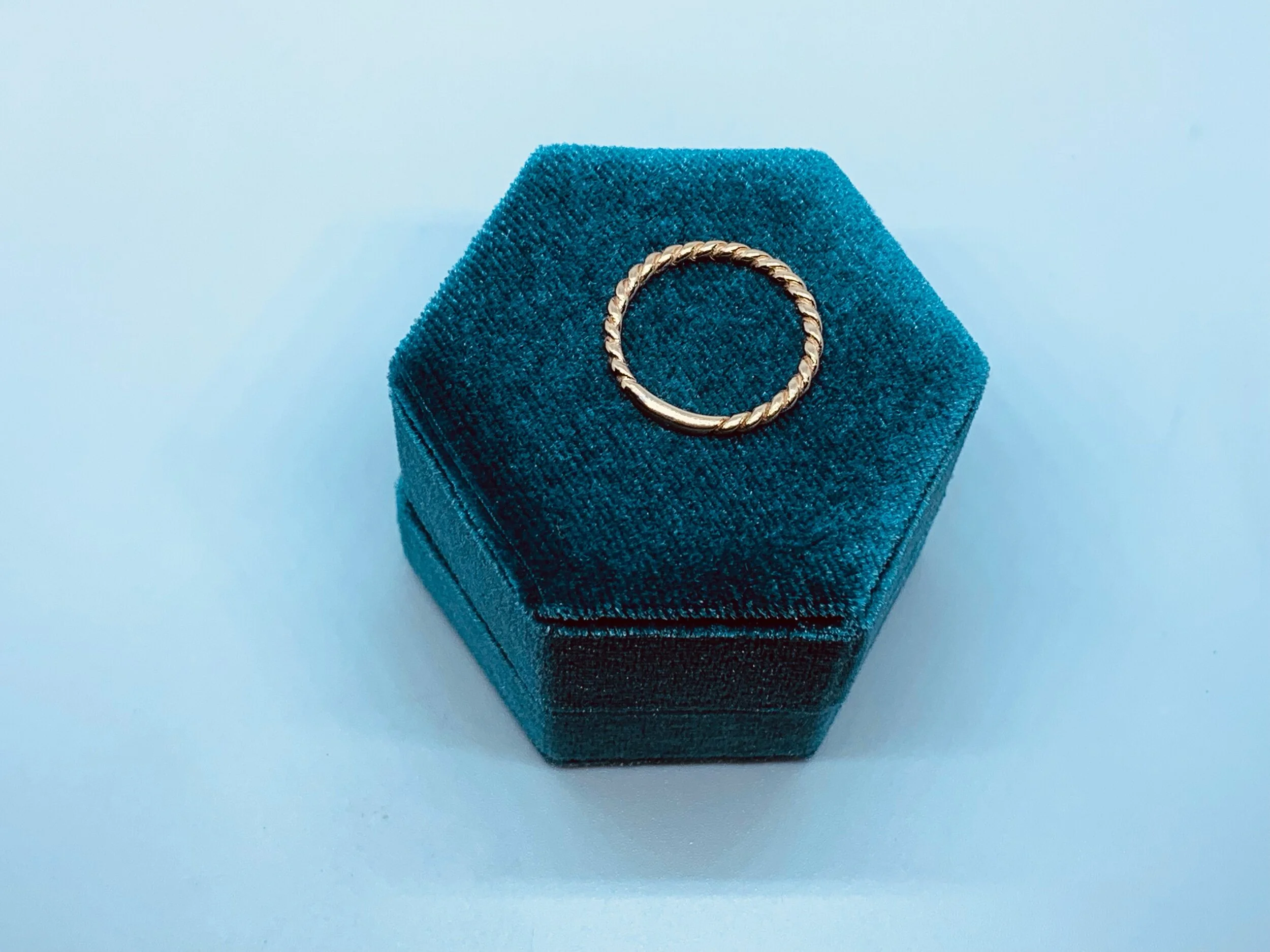 E2B9BB86-AD8C-4132-AC91-6EF9AF72109C