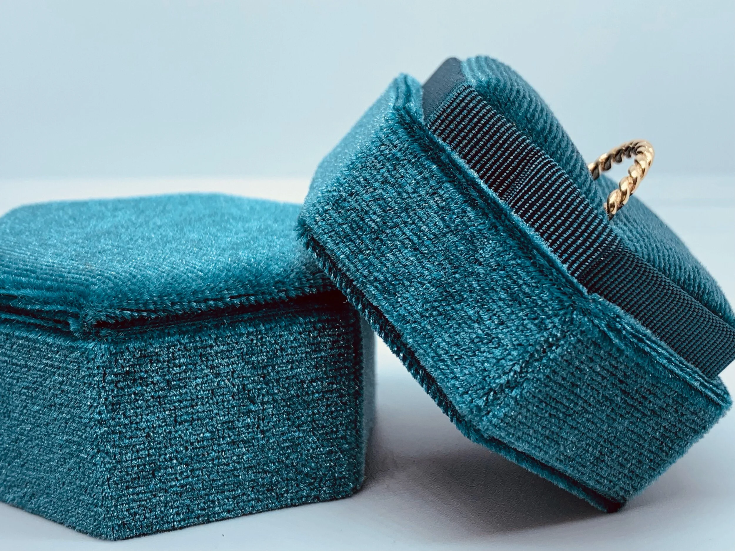 7AEBC364-E457-43D0-8D74-01B07879D348