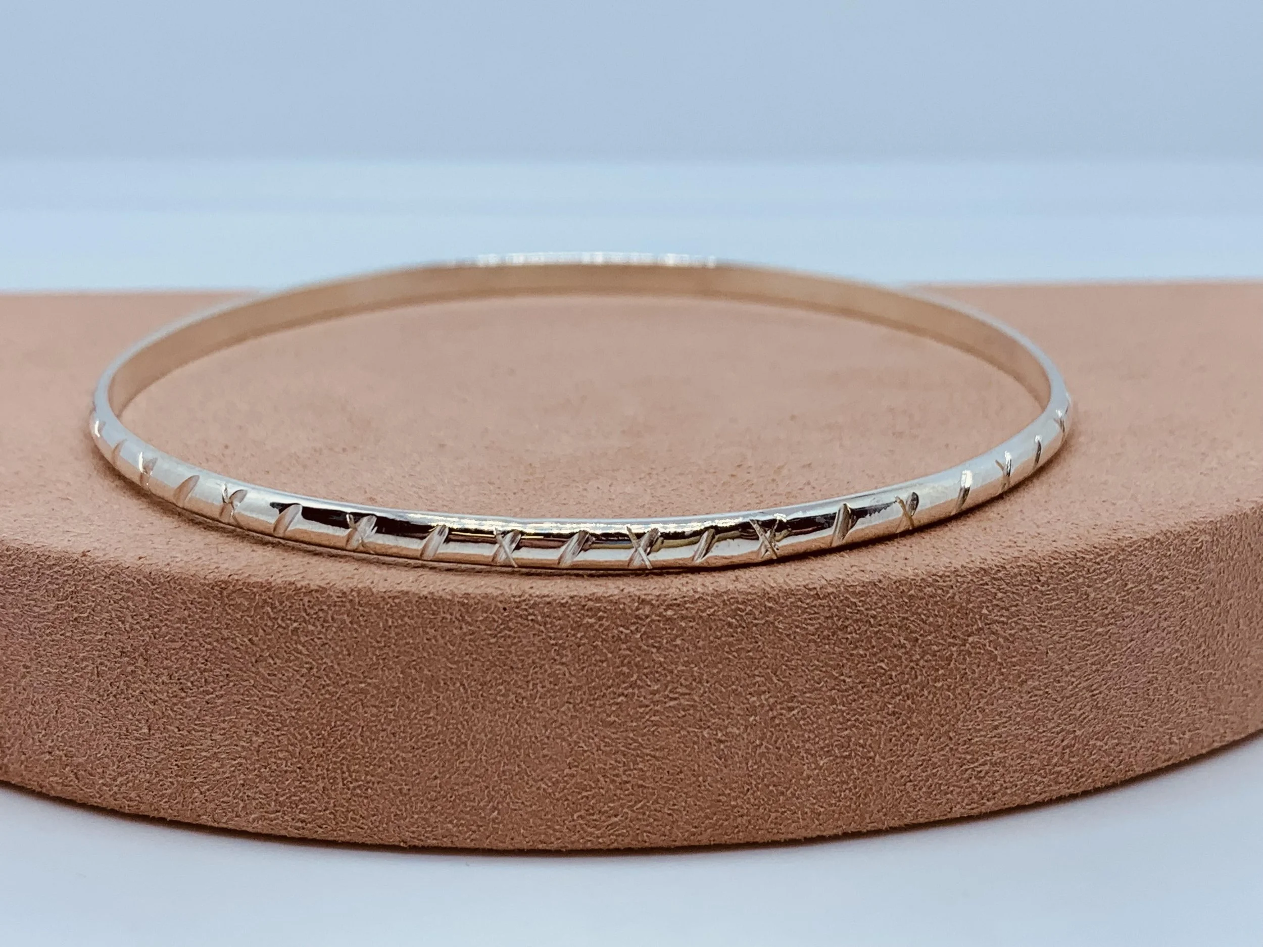 NOTCHED BANGLE 4.jpg