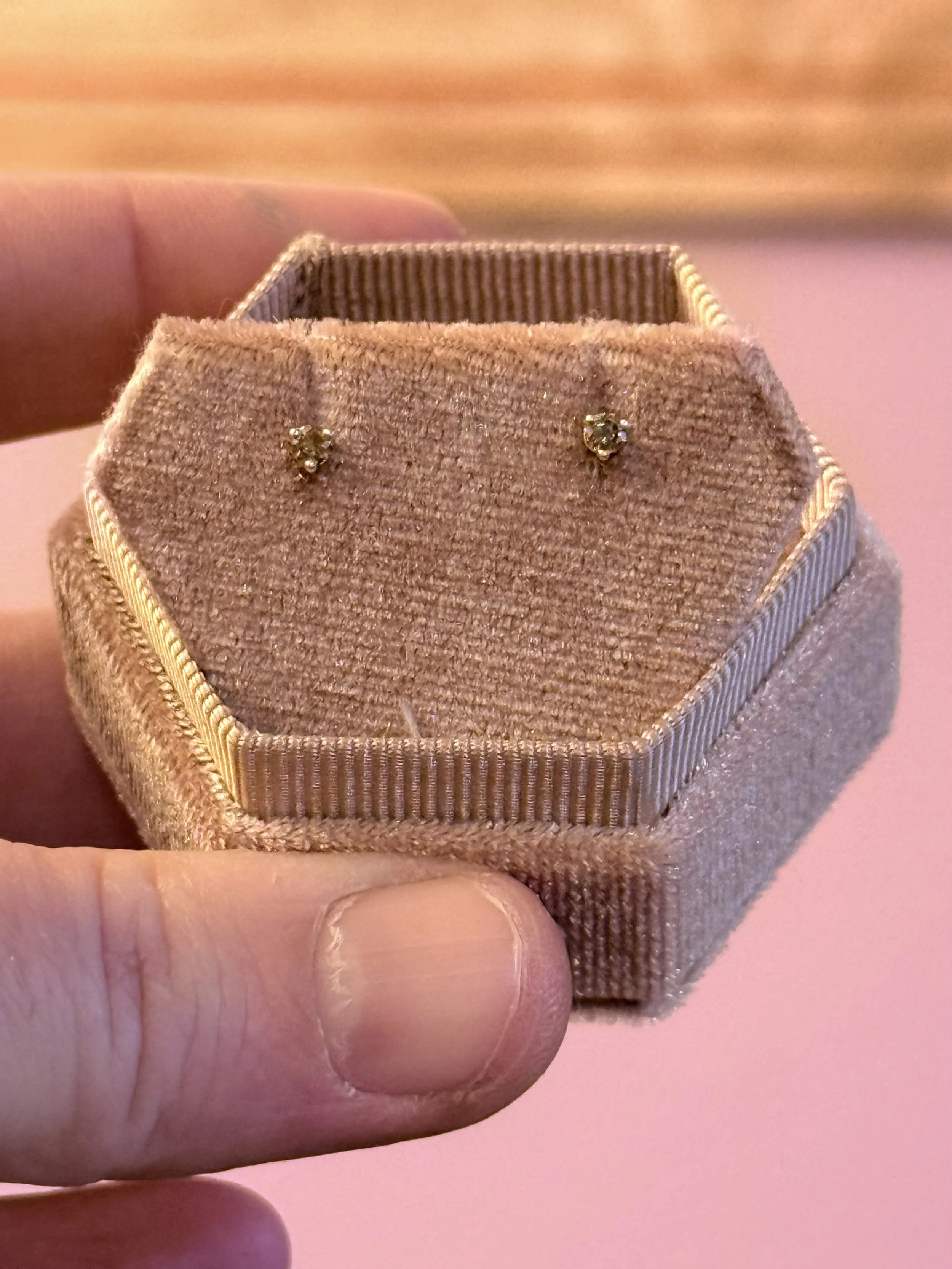 champagne studs 1.jpg