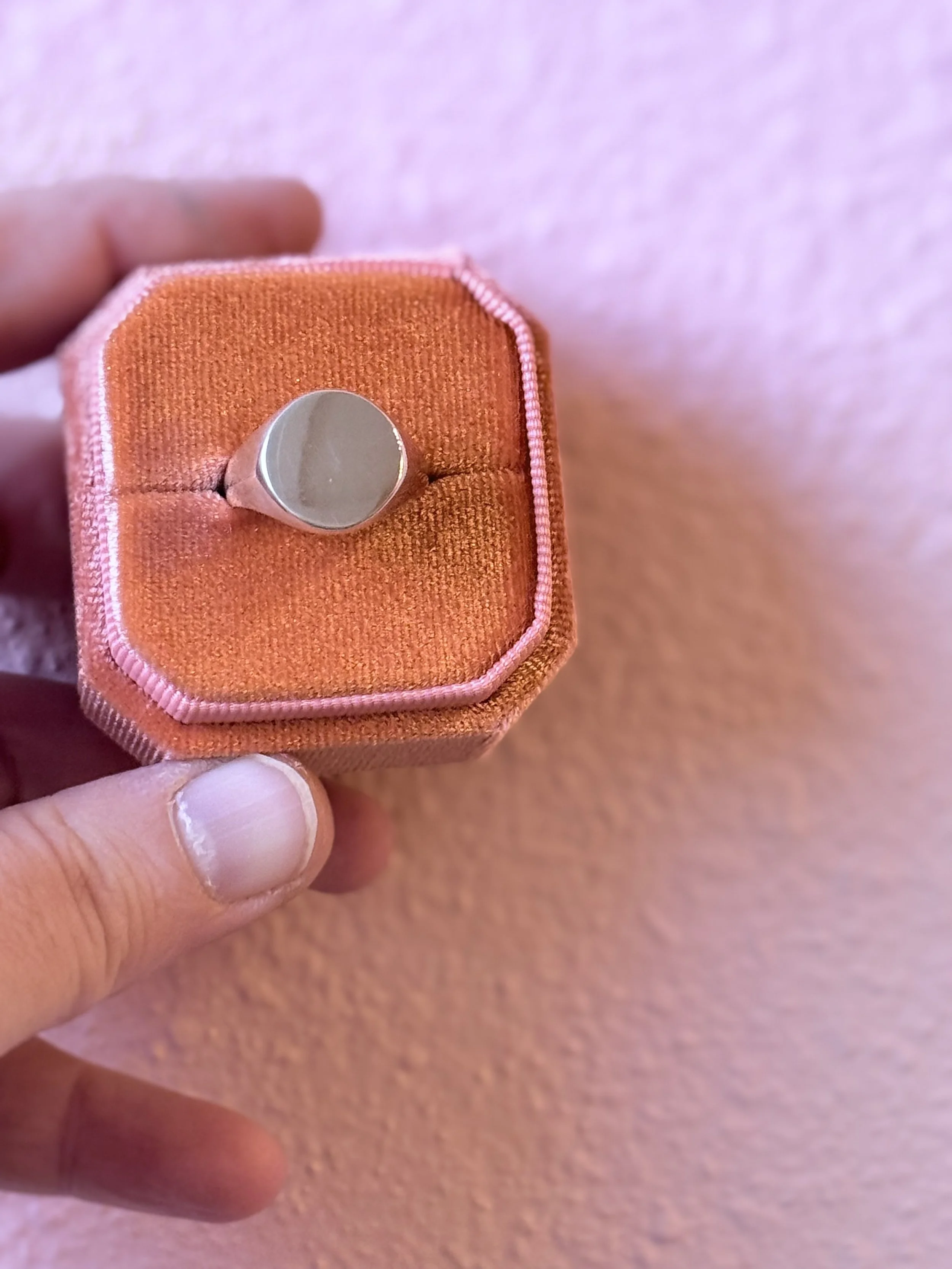 round signet 5.jpg