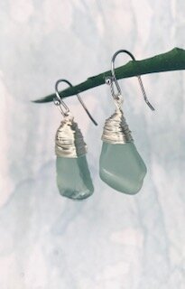 STUNNING WRAPPED SEA GLASS - water green    ITEM # 637 E