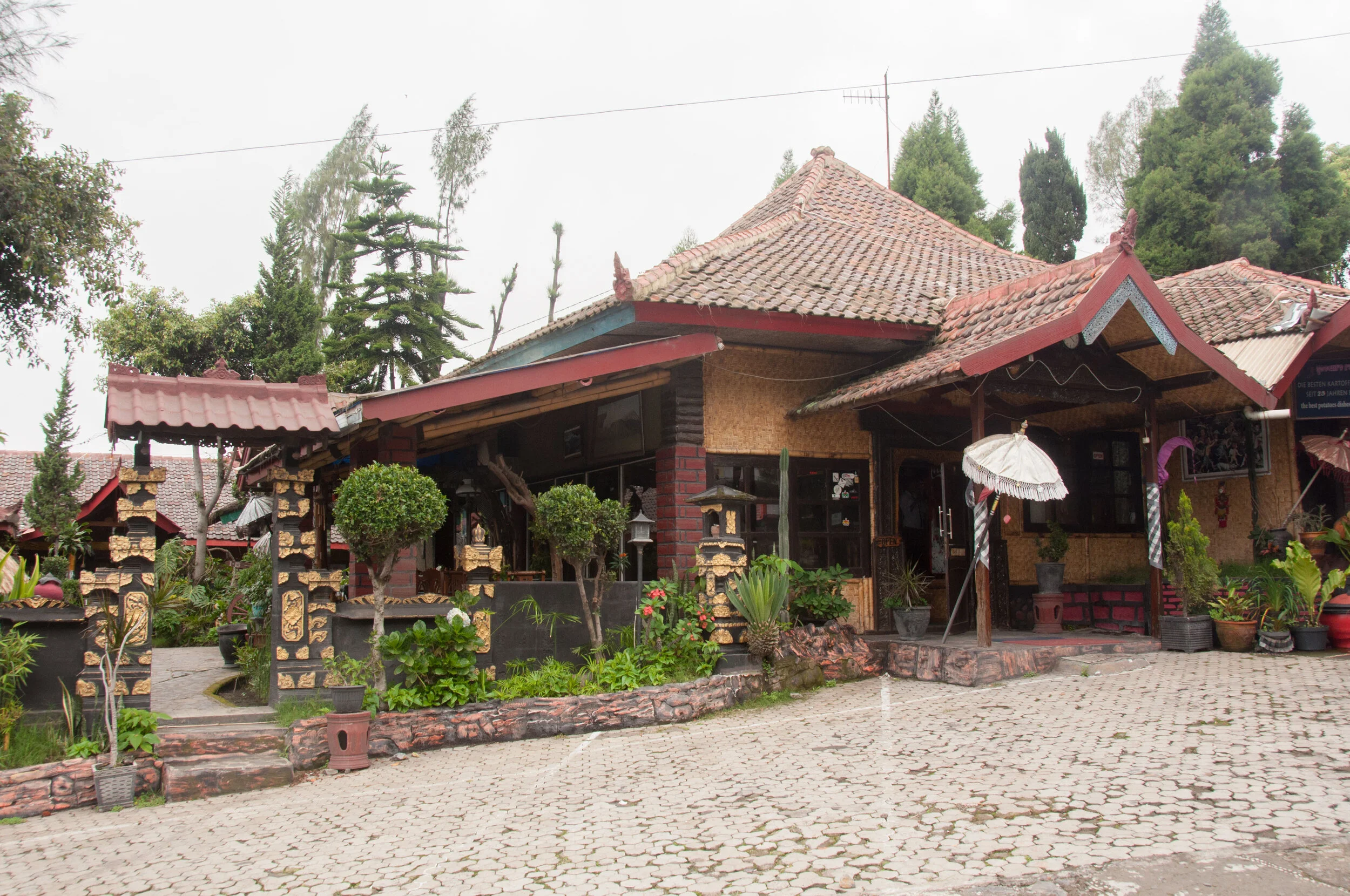 YOSCHI'S