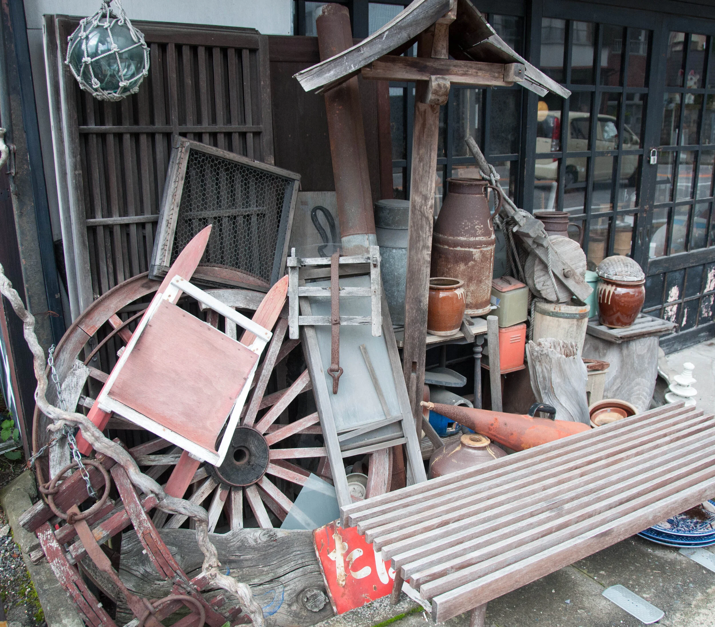ANTIQUE STORE EXTERIOR