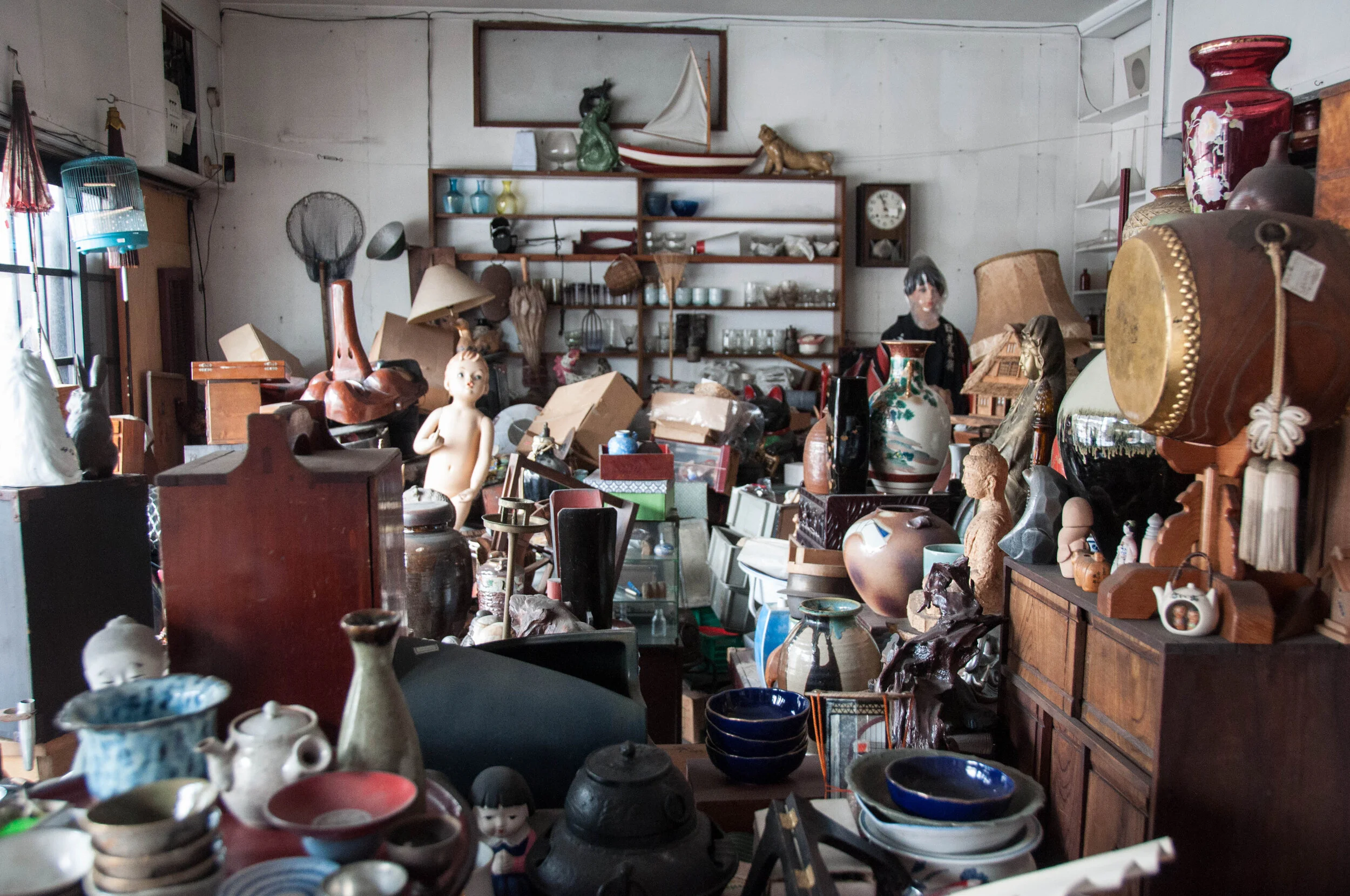 ANTIQUE STORE INTERIOR 