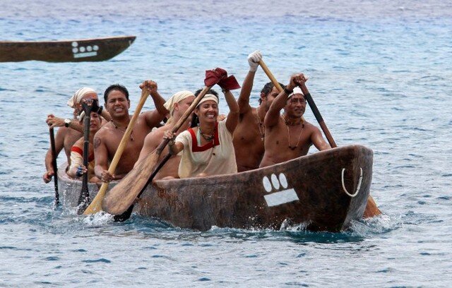 maya-canoe2.jpg