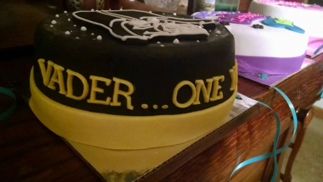 Vader Cake 3.jpg