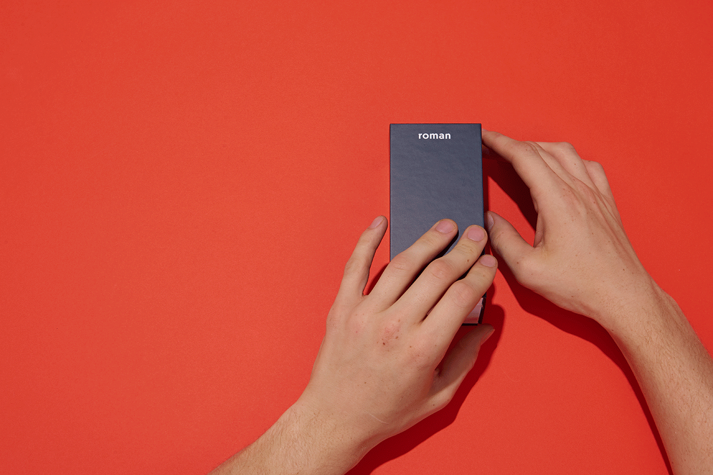 Roman+-+leadoff+studio+-+unboxing.gif