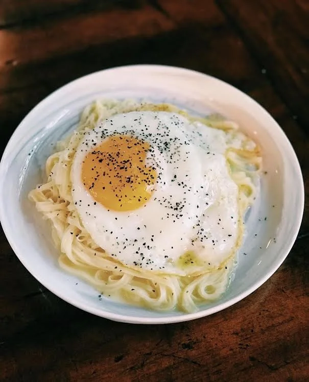 Spaghetti with Fried Eggs