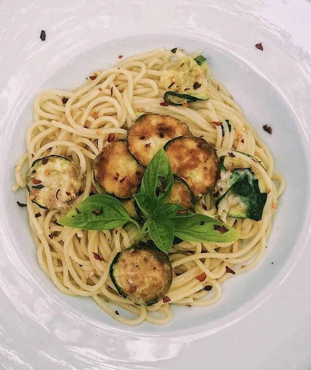 Spaghetti with Fried Zucchini