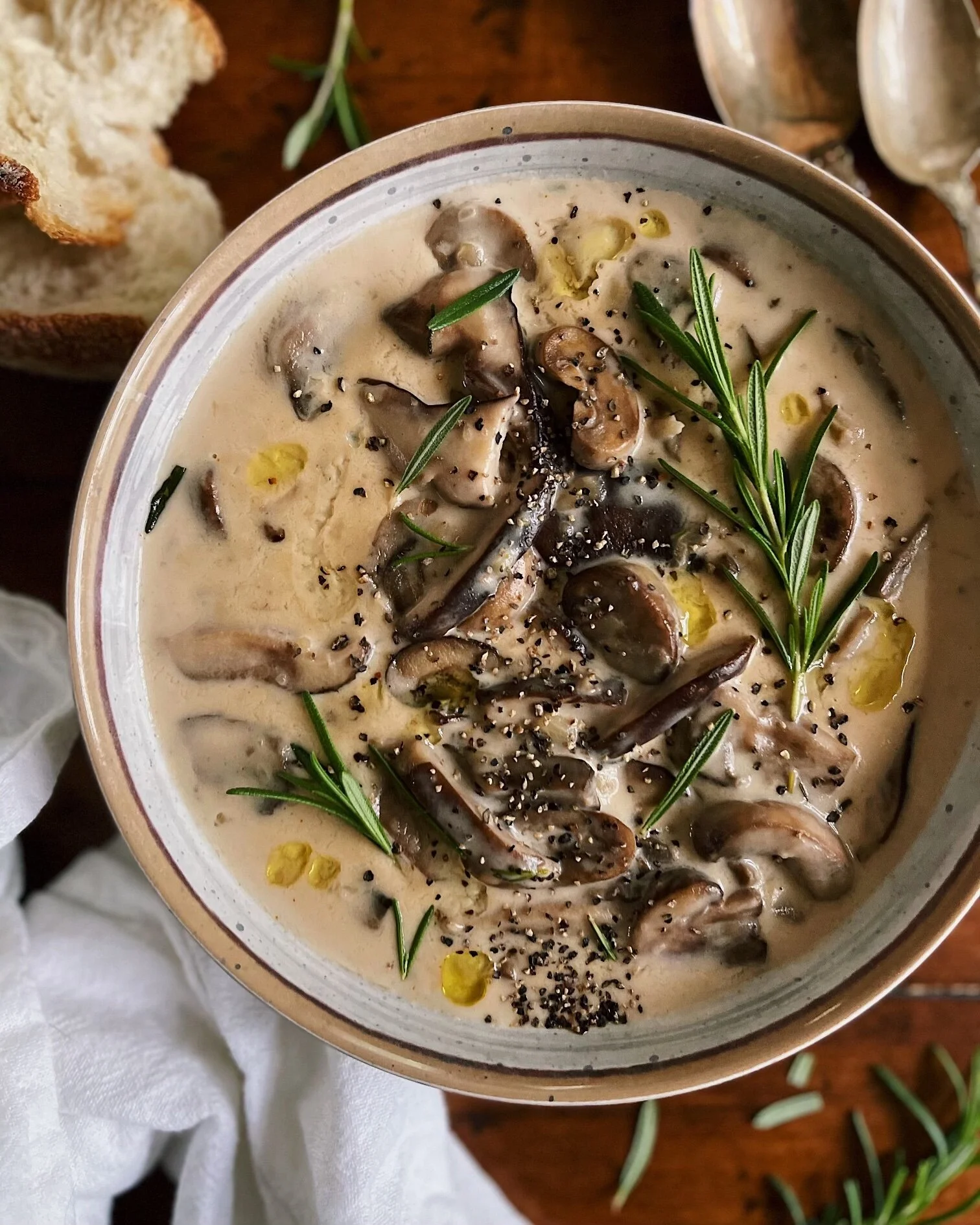 Creamy Mushroom & Rosemary Soup
