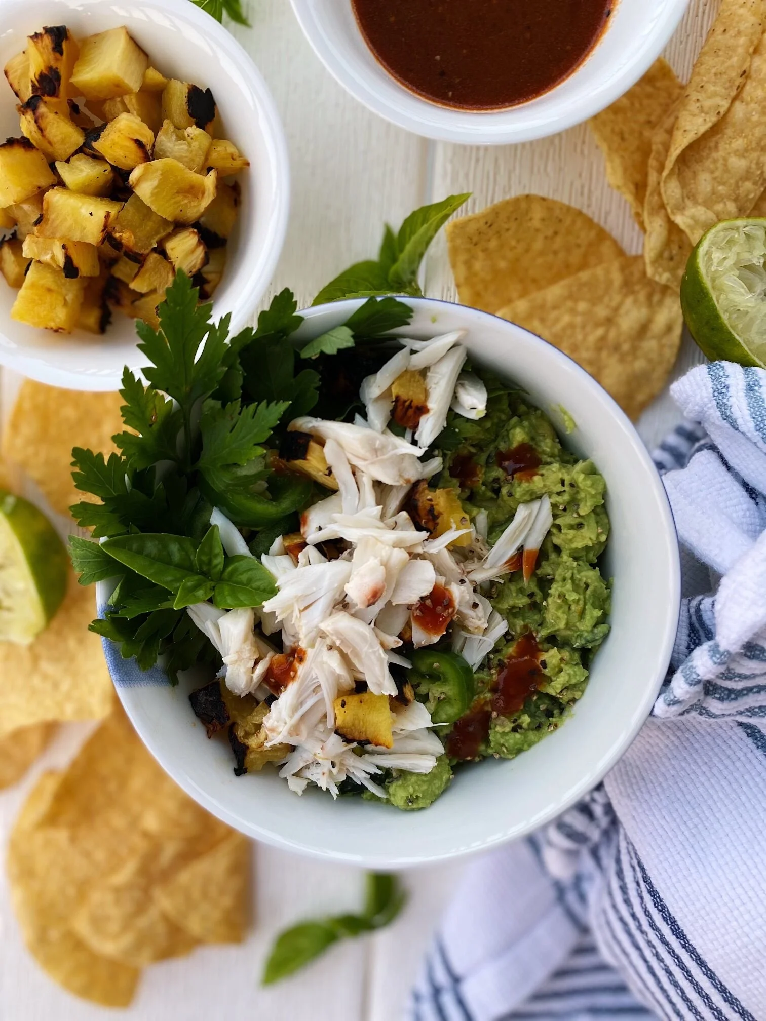 Crab &amp; Grilled Pineapple Guacamole
