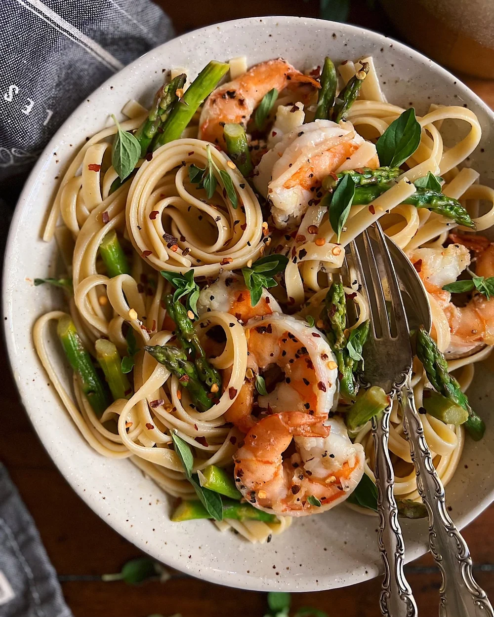 Creamy Shrimp And Asparagus Pasta: Easy, Delicious Dinner Recipe