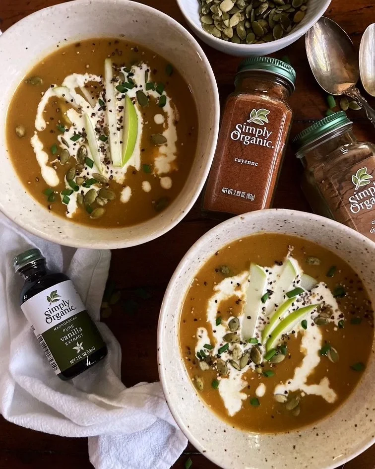 Butternut Squash, Apple, &amp; Cinnamon Vanilla Soup