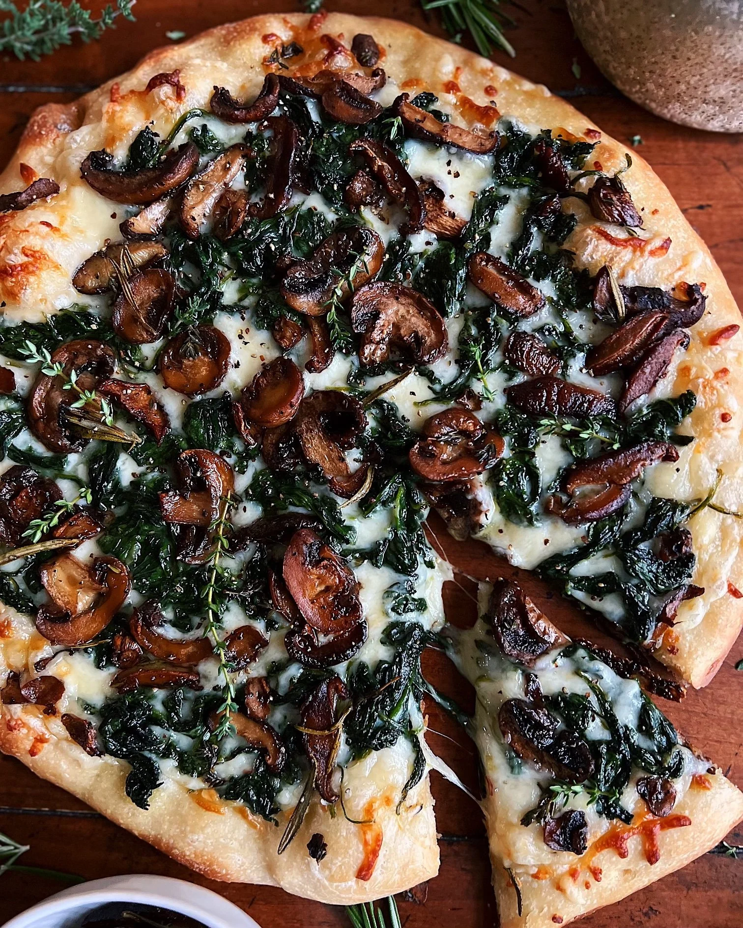Herby Mushroom &amp; Spinach Pizza